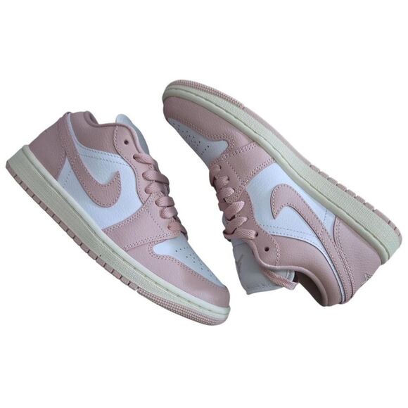 Nike Women's Pink and White Trainers - Picture 1 of 8